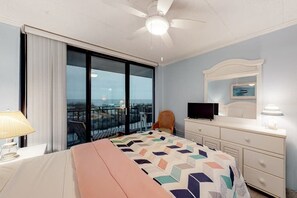 Iron/ironing board, WiFi, bed sheets - Oceanfront Condo w/ Balcony, Great Views, NEW HVAC, W/D - Walk to Northside Park (Ocean City)