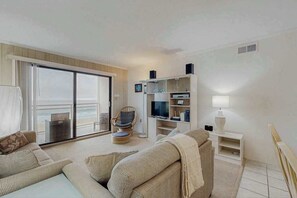 TV, DVD player, stereo - Oceanfront Condo with Balcony, WiFi, Central AC, W/D & Shared Outdoor Pool (Ocean City)