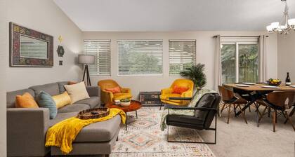 Tualatin Getaway at Makah Meadows | Game Garage, Fire Table, Stylish Comfort & Great Location