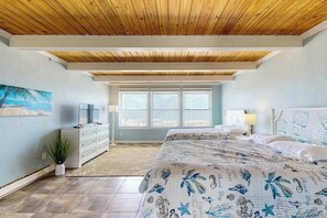WiFi, bed sheets - Family-Friendly Beachfront Townhouse w/Great Views, Deck, Shared Outdoor Pool (Ocean City)