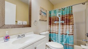 Shower, towels - Attractive & Convenient Vacation Home w/Private Washer/Dryer, Central AC, WiFi (Ocean City)