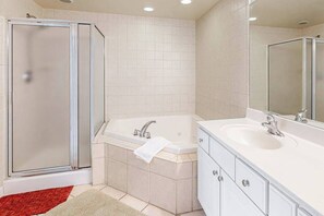 Shower, towels - Family-Friendly Beach Condo: Balcony, w/d, shared outdoor pool & gym (Ocean City)