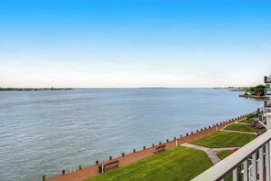 Property grounds - Convenient & comfortable condo with pool & water views from balcony (Ocean City)