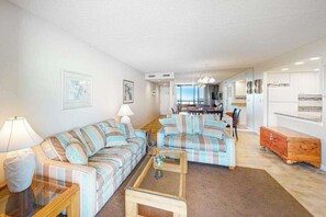 TV, DVD player, stereo - Darling oceanfront condo with balcony, W/D, AC, pools & game room (Ocean City)