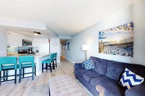 TV, DVD player - Updated oceanfront condo with balcony, AC, W/D, pools & sauna (Ocean City)