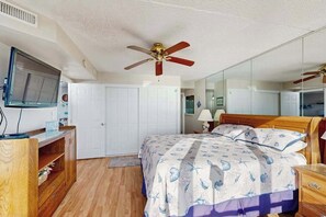 2 bedrooms, Internet, bed sheets - Incredible & affordable condo with beachfront location, pools & gym (Ocean City)