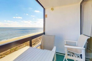 Property grounds - Affordable condo with furnished balcony, water views & pools (Ocean City)