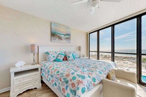 1 bedroom, Internet, bed sheets - Desirable beach condo with great location, views, balcony, pools & game room (Ocean City)