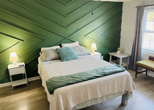 Spacious Dual-Home Retreat- Perfect for big family