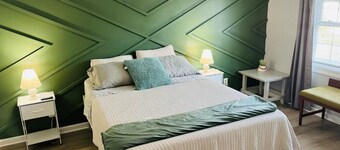 Spacious Dual-Home Retreat- Perfect for big family