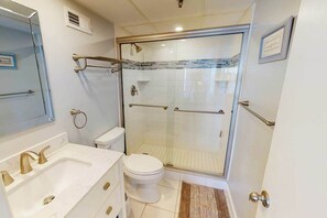 Shower, towels - Beachfront Suite w/Ocean Views From Balcony, Free WiFi, Central AC, Private W/D (Ocean City)