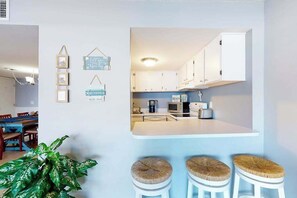 Dining - Fountainhead Towers 906 (Ocean City)
