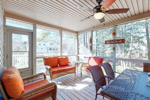 Interior - Canalside Home in Ocean Pines with Large Deck, Canoes, Kayaks & Shared Pools (Ocean Pines)