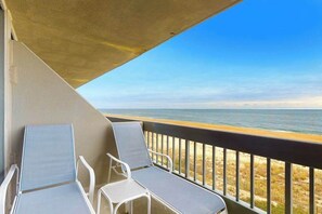 Property grounds - Wonderful Suite in Beachfront Complex w/Shared Pool, Free WiFi, Private W/D (Ocean City)