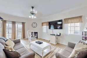 TV, DVD player, offices - Bayside View (Ocean City)
