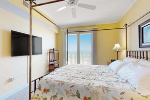 3 bedrooms, WiFi, bed sheets - Open & Well-Appointed Condo in Oceanfront Building w/Shared Pool, Hot Tub + WiFi (Ocean City)