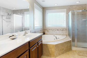 Shower, towels - Contemporary townhome with 21-foot dock, 4 decks, WiFi, AC & shared pool (West Ocean City)