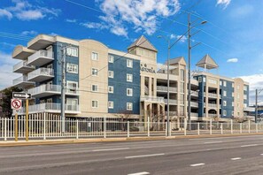 Exterior - Comfy and Spacious Condo in Oceanside Complex w/Shared Pool, Balcony, WiFi (Ocean City)