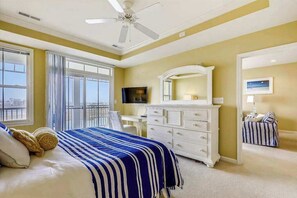 3 bedrooms, desk, iron/ironing board, WiFi - Wonderfully Located Bayside Home w/Shared Pool, Private W/D, Free WiFi (Ocean City)