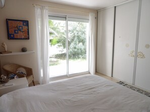 4 bedrooms, iron/ironing board, free WiFi - St Cyprien Zen and Bohemian, a swimming pool just for you (Saint-Cyprien)