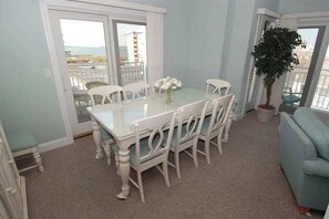 Dining - 4100 #305 (Ocean City)