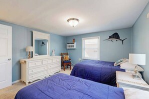 3 bedrooms, iron/ironing board, WiFi, bed sheets - Belle Clair #1 (Ocean City)