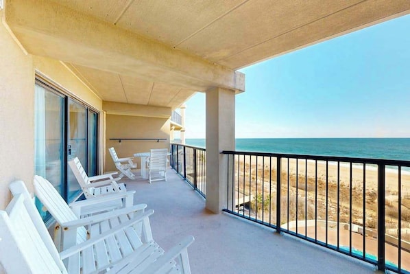Property grounds - Beachfront escape with an outdoor pool, fast WiFi, washer/dryer, & ocean view (Ocean City)
