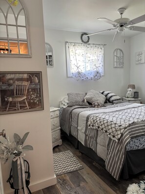 3 habitaciones y ropa de cama