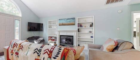 TV, fireplace, offices