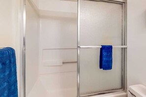 Shower, towels - Bluewater East 303 N (Ocean City)