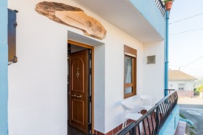Exterior detail - Vacation Home 'El Rincón De Denver 1' in Suances, Ideal for 4 Guests and Pet-Friendly (Suances)
