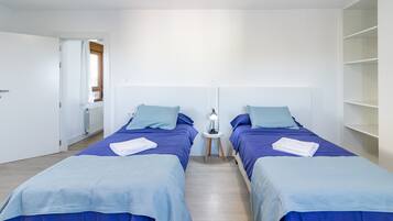 2 dormitorios, tabla de planchar con plancha, wifi y ropa de cama