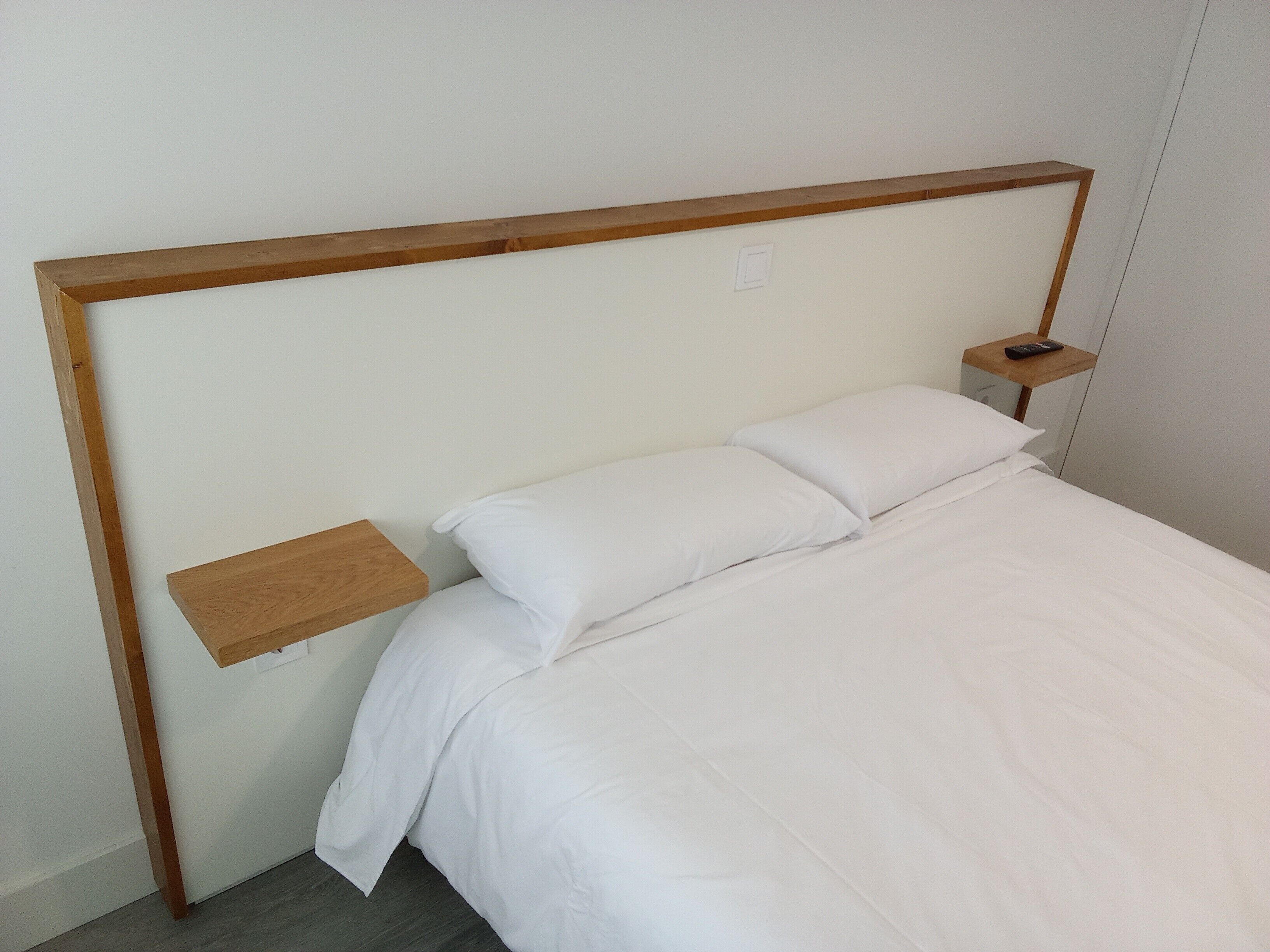2 dormitorios, tabla de planchar con plancha, wifi y ropa de cama