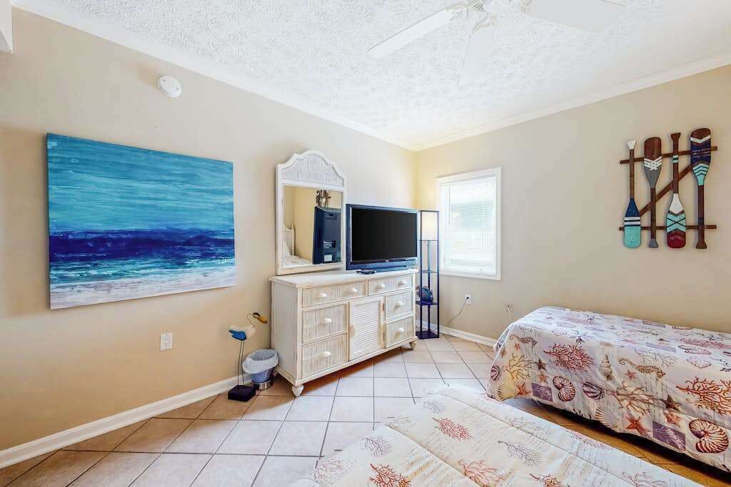 3 bedrooms, WiFi, bed sheets