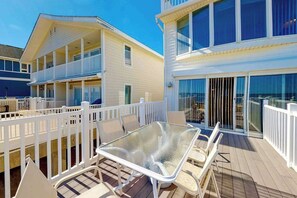 Outdoor dining - Lovely Beachfront Home w/Spectacular Ocean Views From Deck + Free WiFi (Ocean City)
