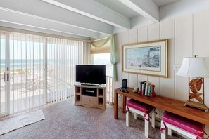 Interior - Lovely Beachfront Home w/Spectacular Ocean Views From Deck + Free WiFi (Ocean City)