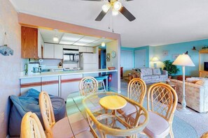 TV, DVD player, offices - Bay View Condo with Balcony, AC, WiFi, Washer/Dryer & Community Pool (Ocean City)