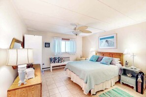1 bedroom, WiFi, bed sheets - Ocean Block Condo Steps from the Beach with Side Ocean View, Balcony & WiFi (Ocean City)