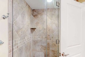 Shower, towels - Ocean-view condo with shaded balcony, central AC, W/D, pool, gym & coastal decor (Ocean City)
