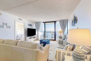 TV, offices - Beachfront condo with beach access, pools, sauna, game room, tennis, gym, W/D (Ocean City)