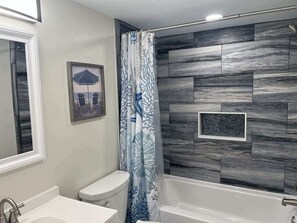 Shower, towels - Oceanfront Condo with Balcony, Ocean Views, Central AC, WiFi & Shared Pool (Ocean City)