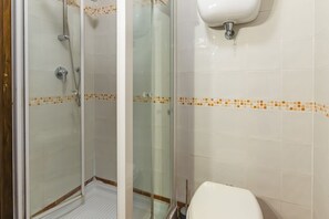 Shower, bidet - Il Ponte - a romantic retreat blending history and panoramic views (Cortona)