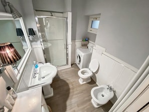 Classic Apartment, Patio, Lake View | Bathroom | Shower, free toiletries, hair dryer, towels - Angela Lake View Apartment (Pognana Lario)