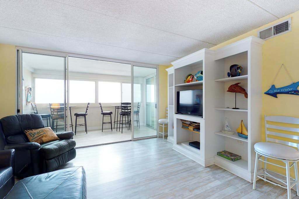 TV, DVD player, offices