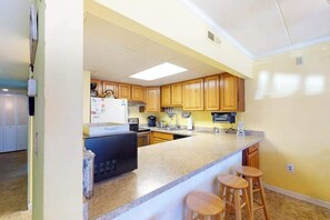 Fridge, microwave, oven, stovetop - Convenient Condo w/Side Ocean Views, Balcony, Shared Pool, A/C, Free WiFi (Ocean City)