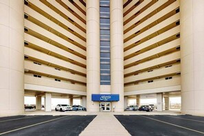 Exterior - Terrific Vacation Condo in Beachfront Complex w/Shared Pool, Free WiFi (Ocean City)