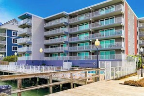 Exterior - Conveniently Located Home in Bayfront Building w/Free WiFi, Shared Pool, Balcony (Ocean City)