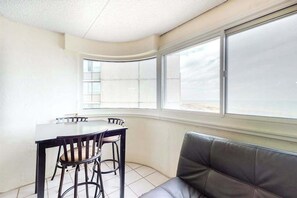 TV, DVD player, offices - Well-Appointed Vacation Getaway in Oceanfront Complex w/Shared Pool, Free WiFi (Ocean City)