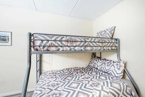 Iron/ironing board, travel cot, WiFi, bed sheets - Well-Appointed Vacation Getaway in Oceanfront Complex w/Shared Pool, Free WiFi (Ocean City)