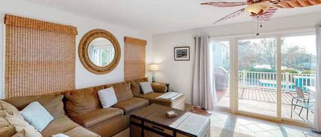 TV, fireplace, DVD player, offices